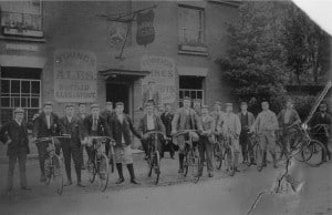 Cyclists outside the Queen's Head