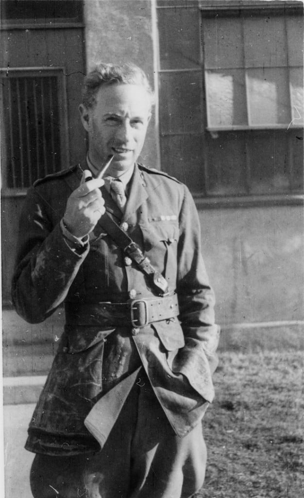 Leslie Howard in Uniform